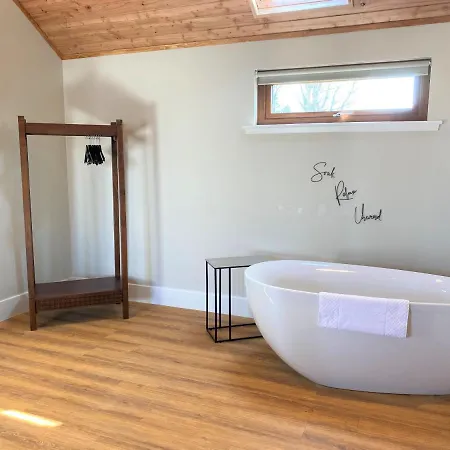 Pheasant Lodge With Hot Tub Forgandenny Exterior photo